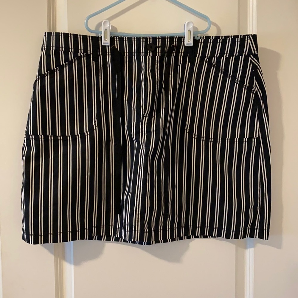 Black and White Skort